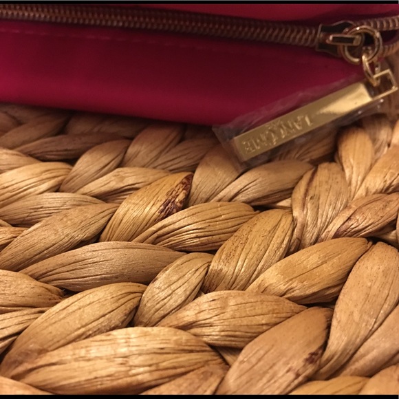 LANCÔME “WINK & MAKEUP” ZIPPERED COSMETIC BAG - Picture 3 of 5